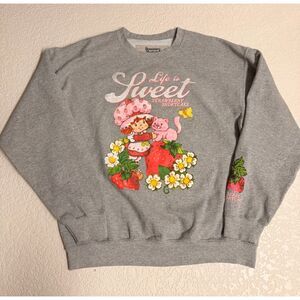 Strawberry Shortcake Life Is Sweet Graphic Crewneck Sweatshirt Gray L